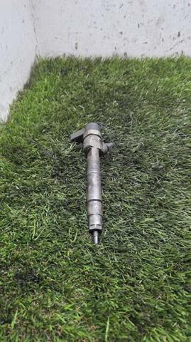 Wtryskiwacz paliwa 0445110035 MERCEDES