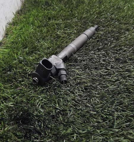 Wtryskiwacz paliwa 0445110035 MERCEDES