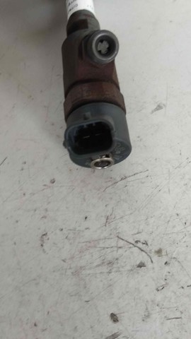 Wtryskiwacz paliwa 0445110062 PEUGEOT