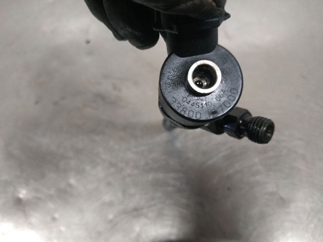 Wtryskiwacz paliwa 0445110064 HYUNDAI