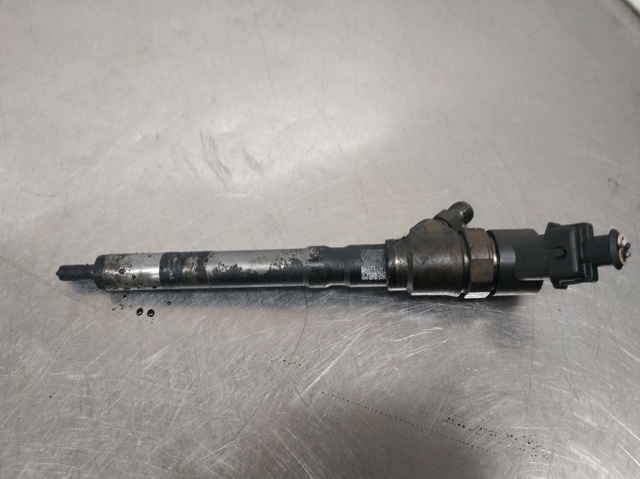 Wtryskiwacz paliwa 0445110064 HYUNDAI