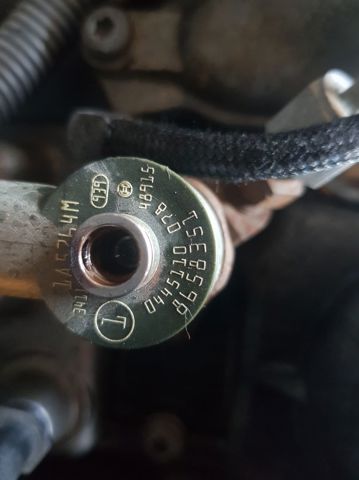 Wtryskiwacz paliwa 0445110078 VOLVO