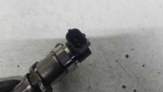 Wtryskiwacz paliwa 0445110078 VOLVO