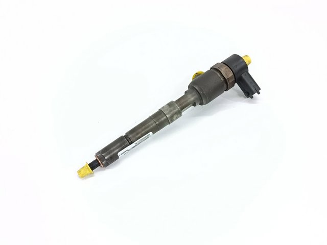 Wtryskiwacz paliwa 0445110083 OPEL