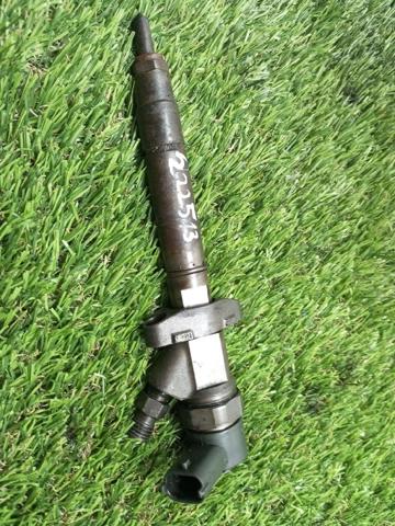 Wtryskiwacz paliwa 0445110084 RENAULT