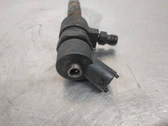 Wtryskiwacz paliwa 0445110119 FIAT