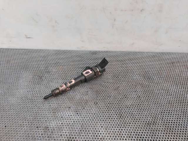 Wtryskiwacz paliwa 0445110146 OPEL