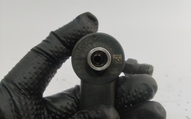 Wtryskiwacz paliwa 0445110159 OPEL