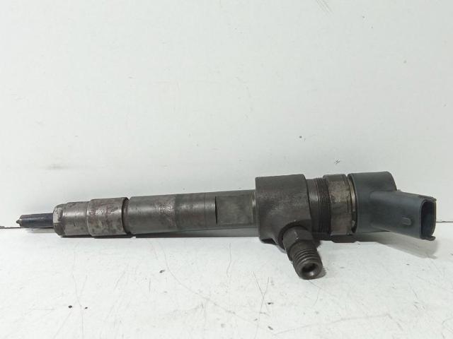 Wtryskiwacz paliwa 0445110165 OPEL