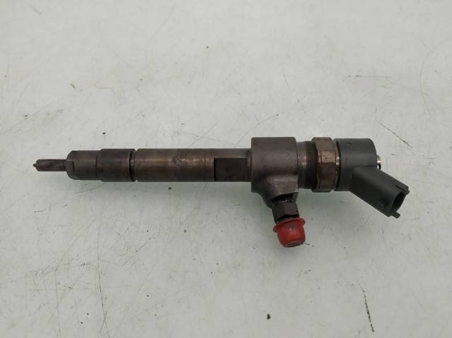 Wtryskiwacz paliwa 0445110165 OPEL