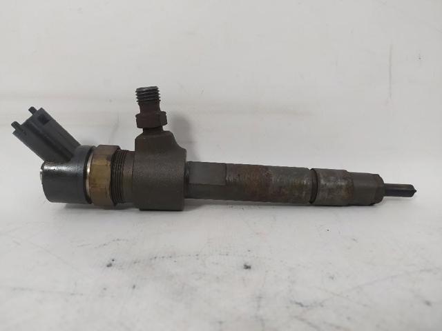 Wtryskiwacz paliwa 0445110165 OPEL