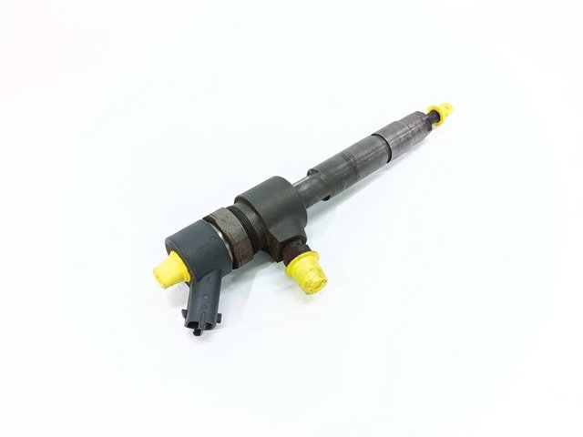 Wtryskiwacz paliwa 0445110165 OPEL