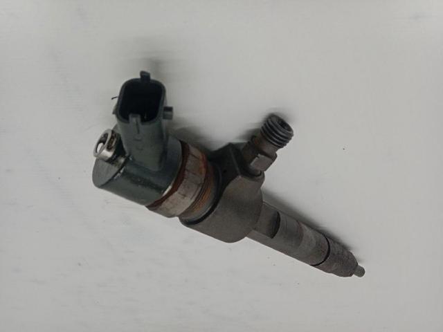 Wtryskiwacz paliwa 0445110165 OPEL