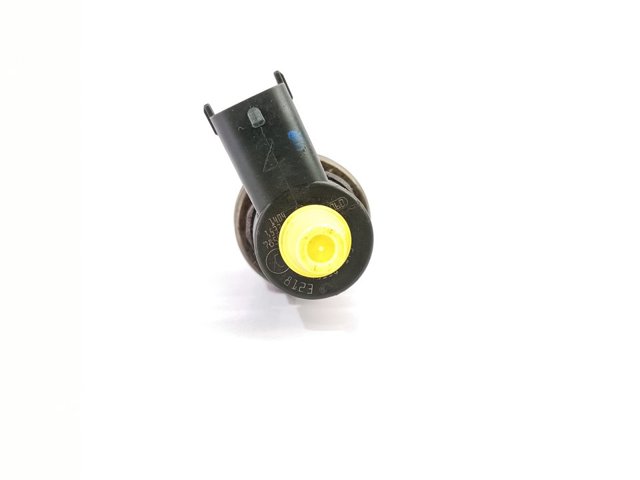 Wtryskiwacz paliwa 0445110175 OPEL