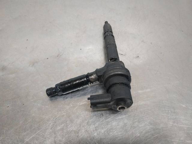 Wtryskiwacz paliwa 0445110175 OPEL
