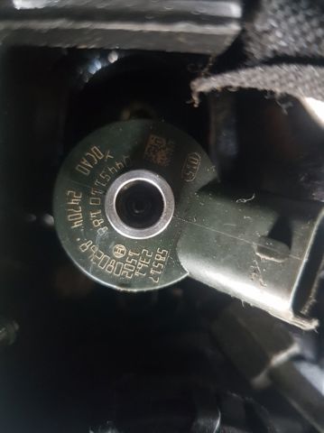 Wtryskiwacz paliwa 0445110188 PEUGEOT