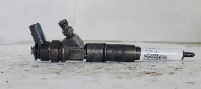 Wtryskiwacz paliwa 0445110212 BMW