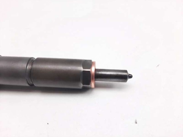 Wtryskiwacz paliwa 0445110212 BMW