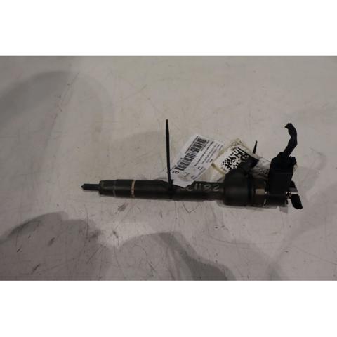 Wtryskiwacz paliwa 0445110238 MERCEDES
