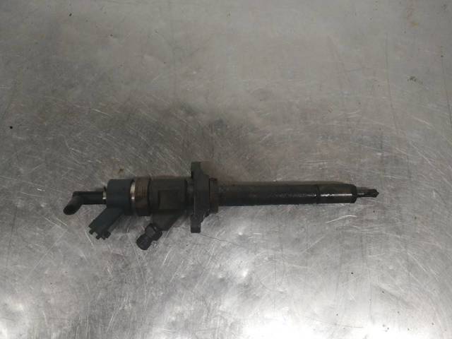 Wtryskiwacz paliwa 0445110239 PEUGEOT