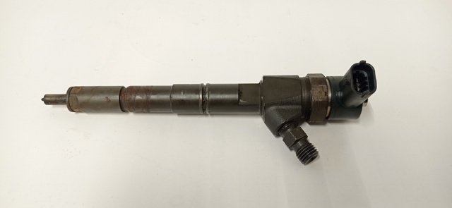 Wtryskiwacz paliwa 0445110243 FIAT