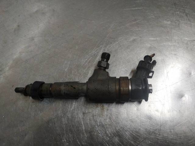 Wtryskiwacz paliwa 0445110252 PEUGEOT