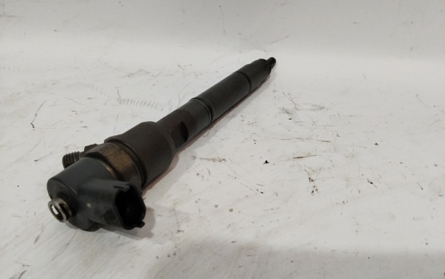 Wtryskiwacz paliwa 0445110256 HYUNDAI