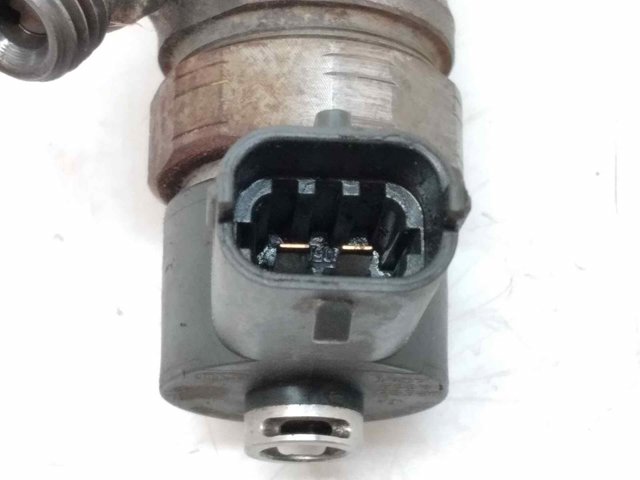 Wtryskiwacz paliwa 0445110265 RENAULT