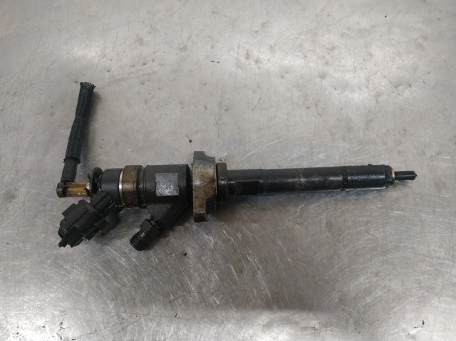 Wtryskiwacz paliwa 0445110297 PEUGEOT