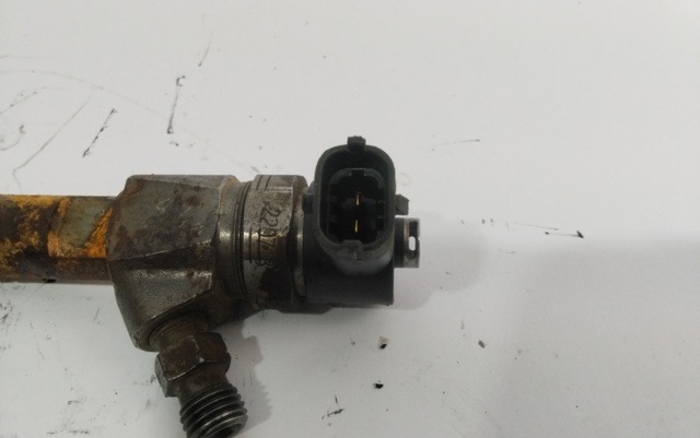 Wtryskiwacz paliwa 0445110300 FIAT