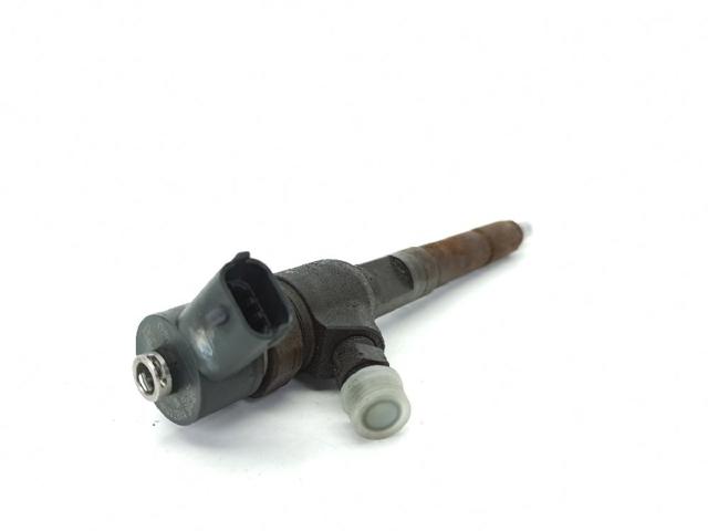 Wtryskiwacz paliwa 0445110326 OPEL
