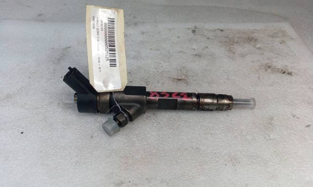 Wtryskiwacz paliwa 0445110328 RENAULT