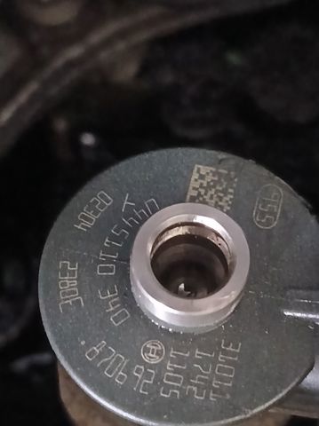 Wtryskiwacz paliwa 0445110340 PEUGEOT