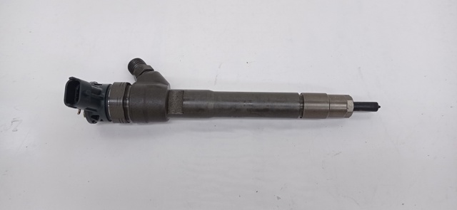 Wtryskiwacz paliwa 0445110414 NISSAN