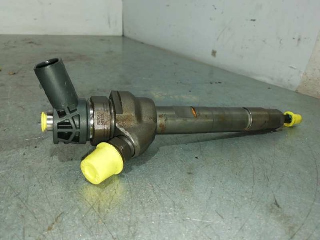 Wtryskiwacz paliwa 0445110478 BMW