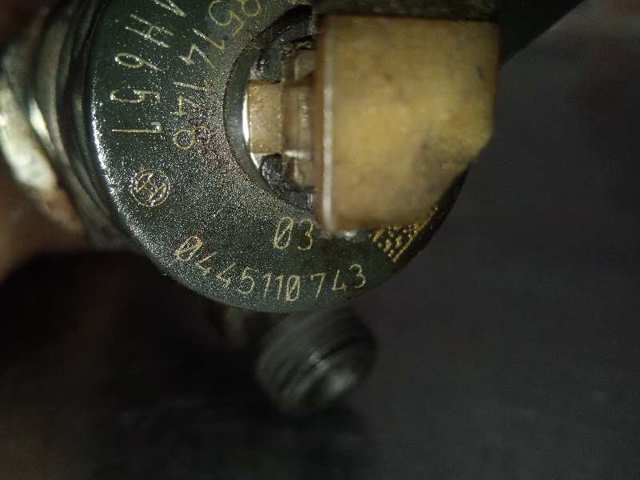 Wtryskiwacz paliwa 0445110743 BMW
