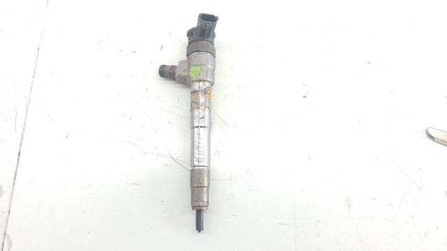 Wtryskiwacz paliwa 0445110800 RENAULT