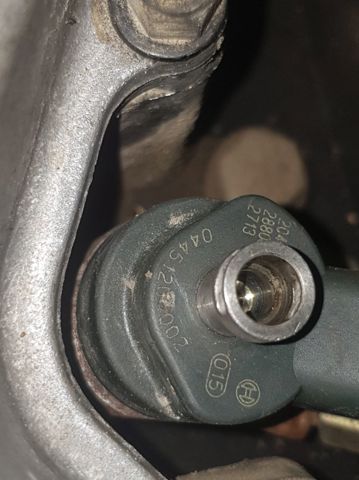 Wtryskiwacz paliwa 0445120002 IVECO