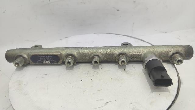 Czujnik ciśnienia paliwa 0445214015 RENAULT