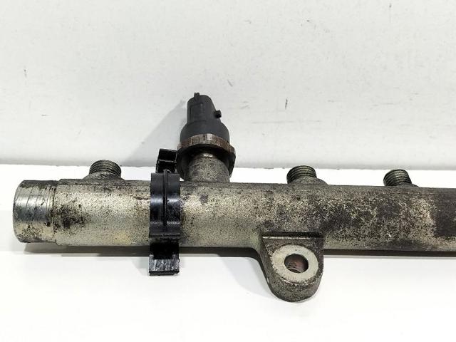 Czujnik ciśnienia paliwa 0445214015 RENAULT