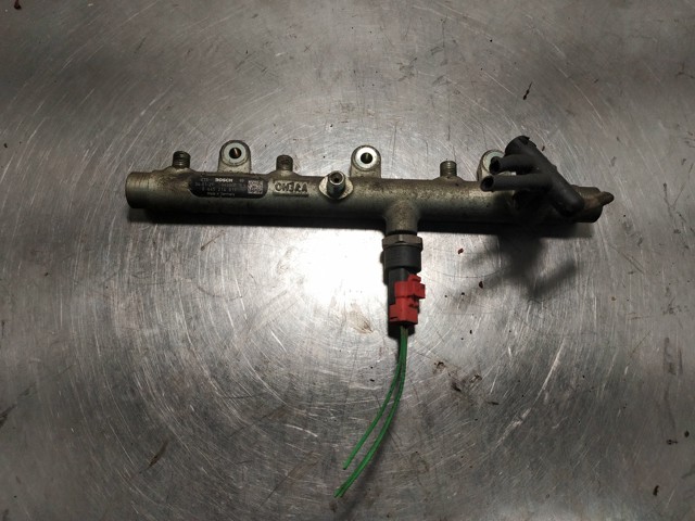 Rozdzielacz paliwa 0445214019 PEUGEOT