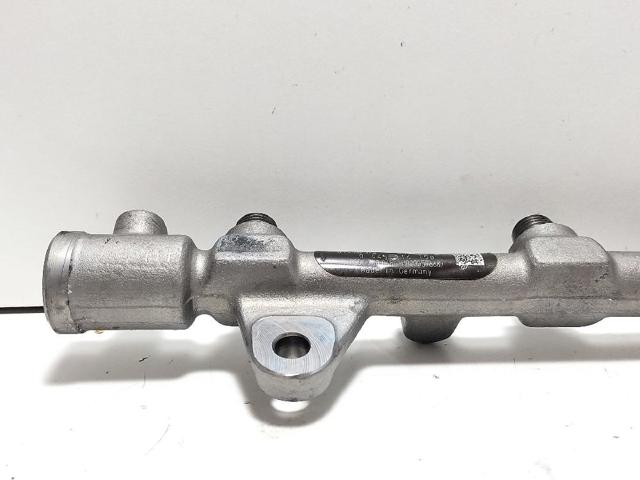 Rozdzielacz paliwa 0445214158 RENAULT