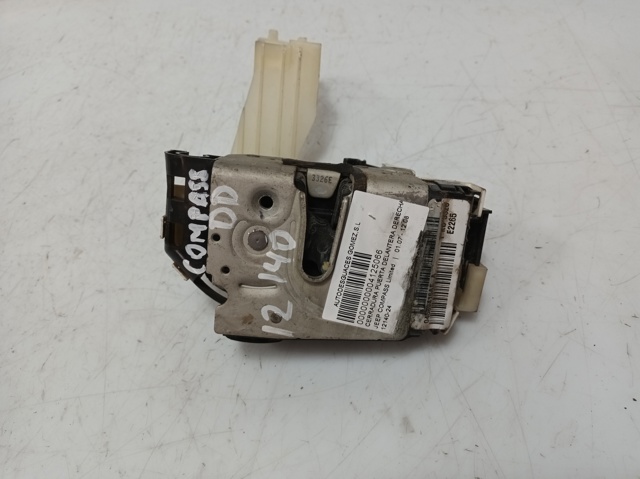 Zamek drzwi przednich prawych 04589416AE CHRYSLER