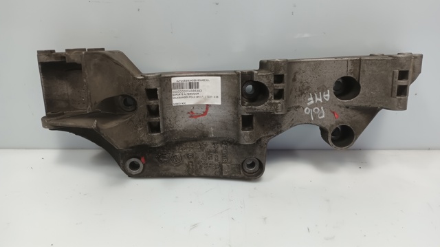 Wspornik alternatora 045903143C VAG