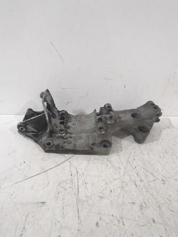 Wspornik alternatora 045903143C VAG