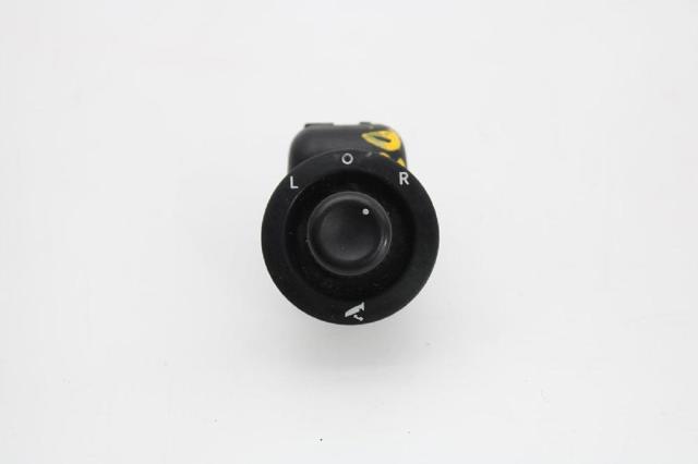 Panel przyciskowy sterowania podnośnikiem szyby przedni lewy 04602789AA CHRYSLER