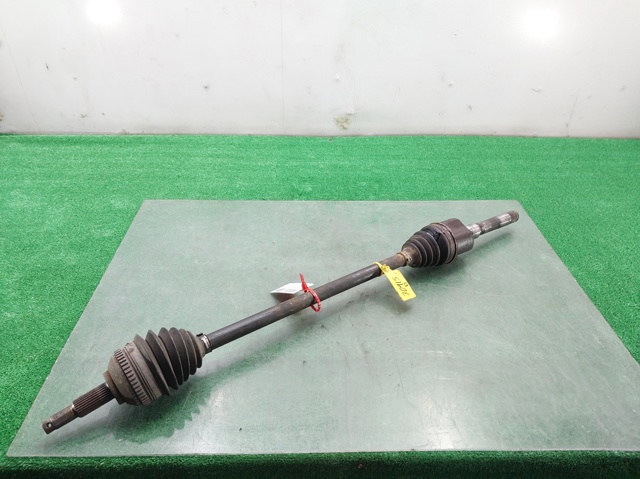 Półoś napędowa przednia prawa 04641884AE CHRYSLER
