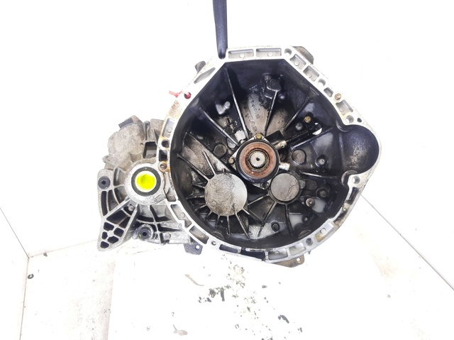 Mechaniczna skrzynia biegów w komplecie 04668909AF CHRYSLER
