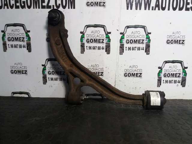 Wahacz zawieszenia przedniego dolny prawy 04694760AC CHRYSLER