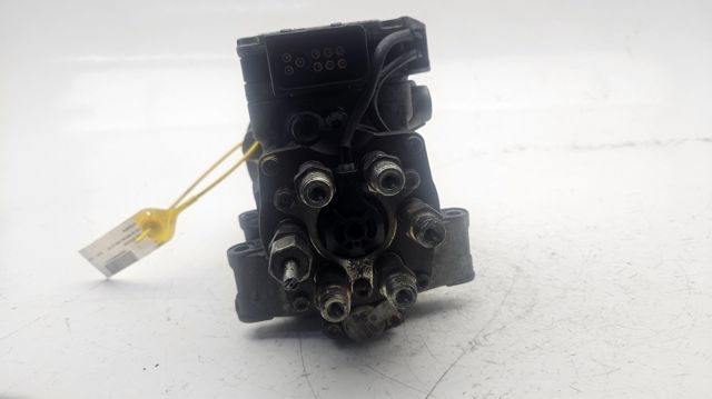 Pompa wtryskowa wysokiego ciśnienia Volkswagen Passat 3B3